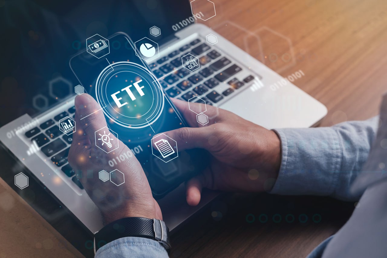 The Entire Market in One Trade: How ETFs Changed the Game for Individual Investors