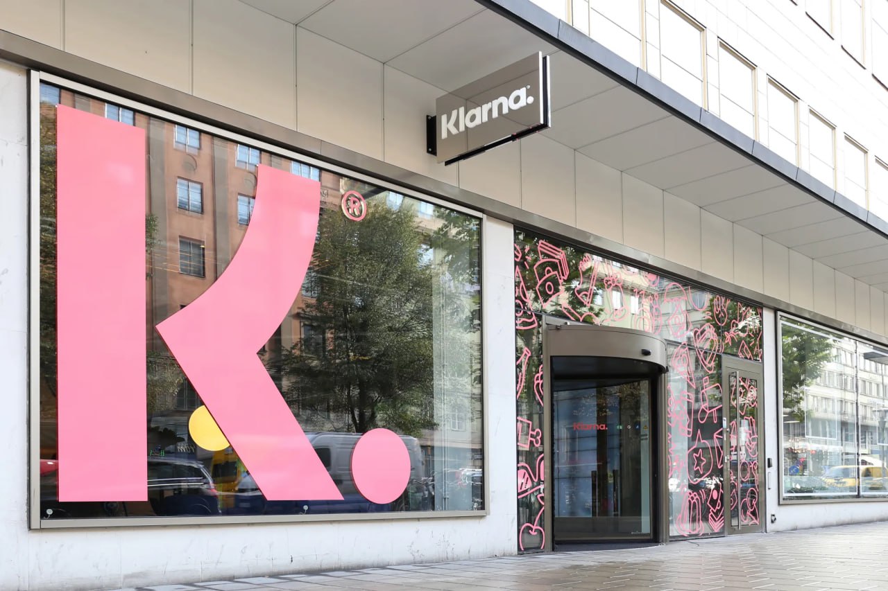 The Swedish fintech giant Klarna is going public with an IPO at a valuation of over $15 billion